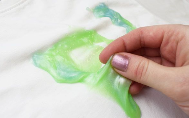 remove slime from clothes